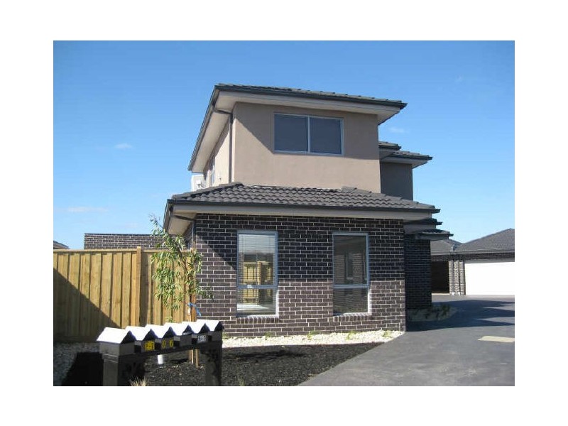 1/7 Roseville Court, Berwick VIC 3806