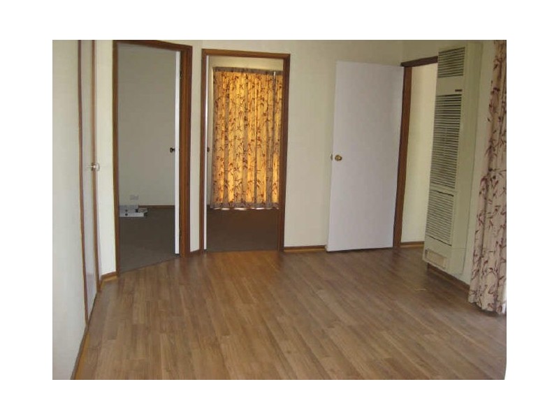 2/15 Sylvia Road, Beaconsfield VIC 3807