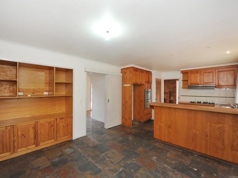 58 Saxonwood Drive, Narre Warren VIC 3805