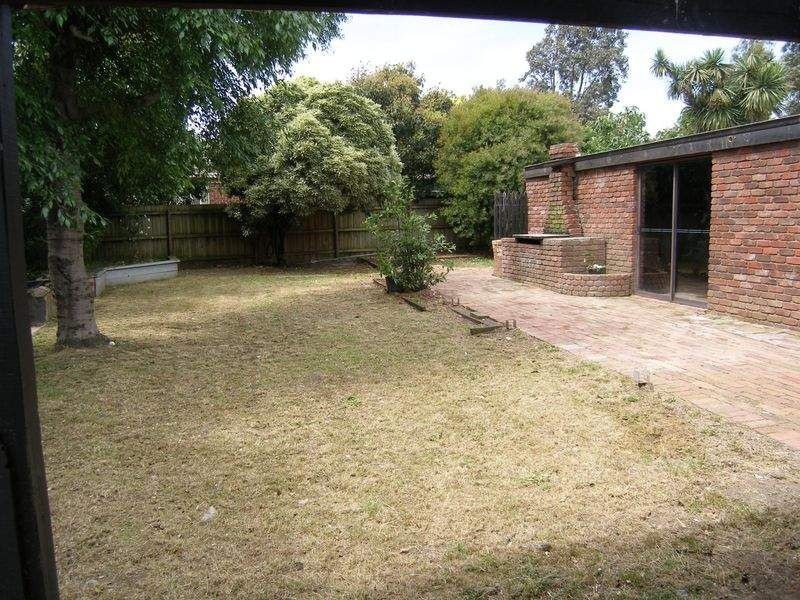 58 Saxonwood Drive, Narre Warren VIC 3805