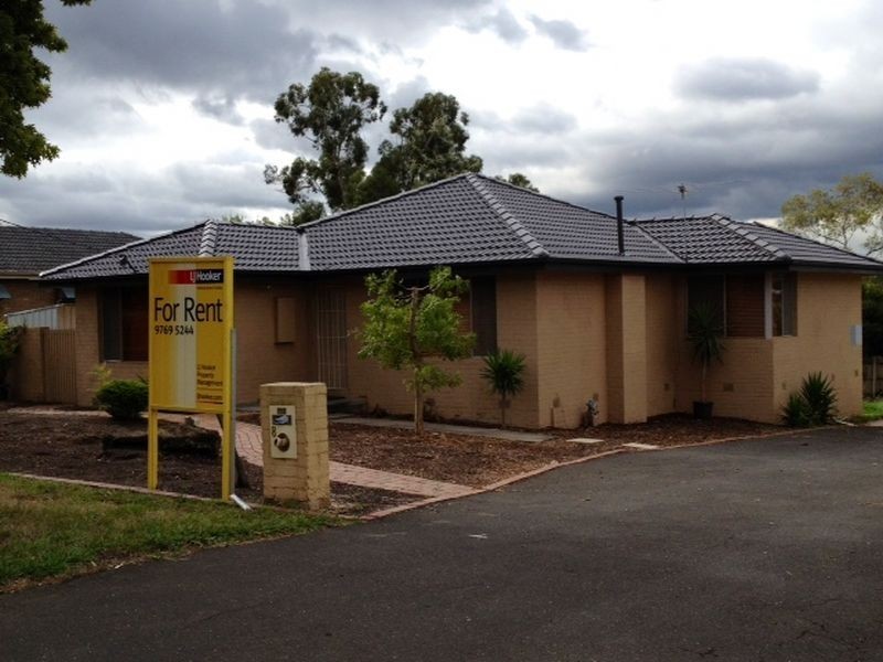 8 Slingsby Avenue, Beaconsfield VIC 3807