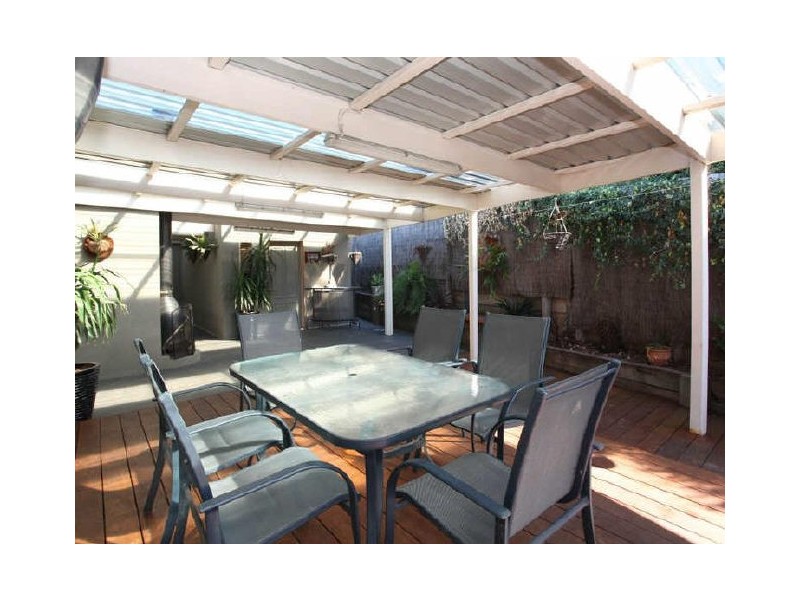 10 Redmore Avenue, Berwick VIC 3806