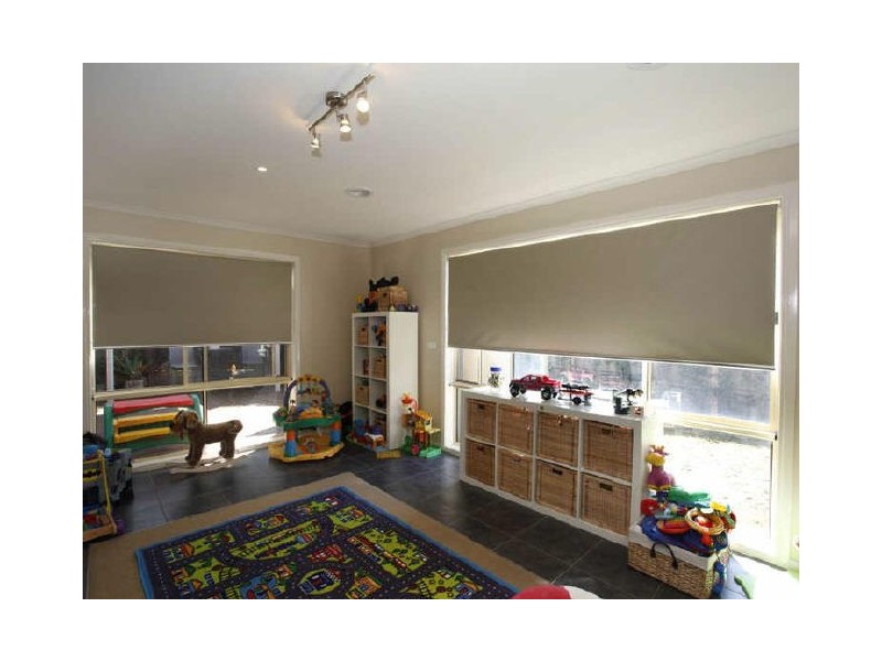 10 Redmore Avenue, Berwick VIC 3806