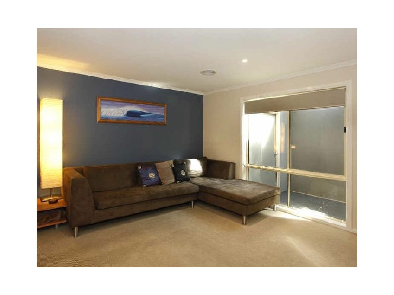 10 Redmore Avenue, Berwick VIC 3806