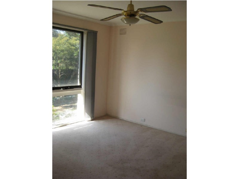 1 Carluke Place, Berwick VIC 3806