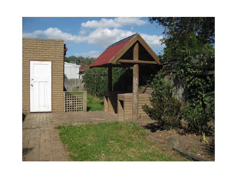 1 Carluke Place, Berwick VIC 3806