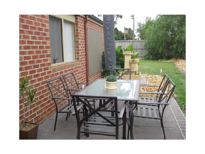 18 Carly Close, Narre Warren South VIC 3805