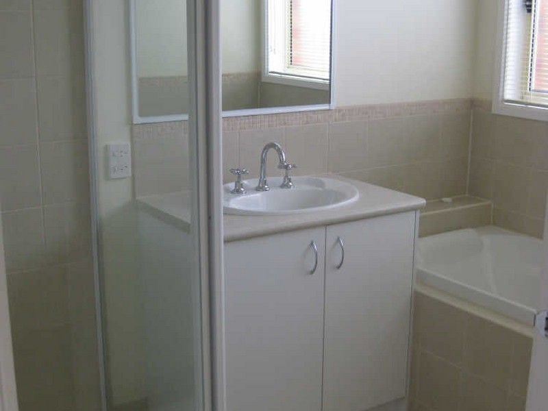 82 Calais Circuit, Cranbourne VIC 3977