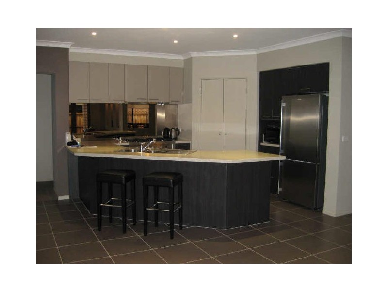 21 Flash Dan Drive, Cranbourne VIC 3977