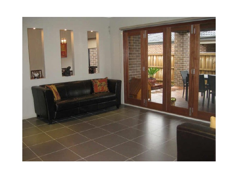 21 Flash Dan Drive, Cranbourne VIC 3977