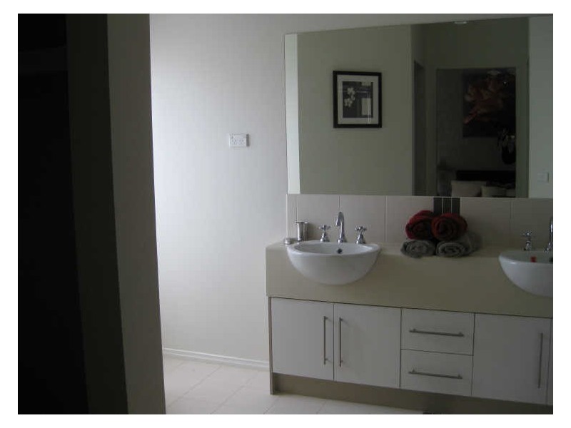 1 Hawkshead Place, Cranbourne North VIC 3977