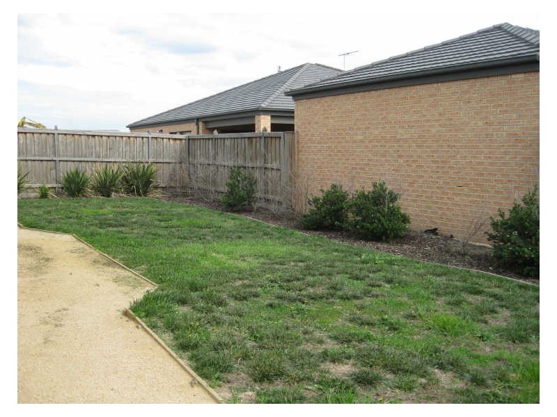 1 Hawkshead Place, Cranbourne North VIC 3977