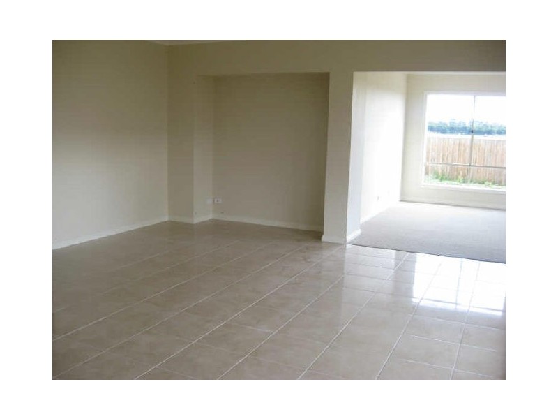 76 Langbourne Drive, Narre Warren South VIC 3805