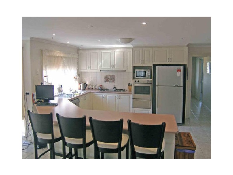 1 Glenisla Way, Berwick VIC 3806