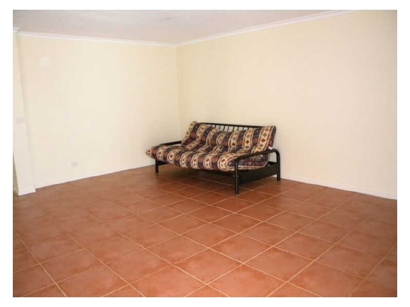 2 Club House Crescent, Cranbourne East VIC 3977