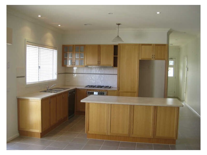 4 Waterbury Street, Cranbourne VIC 3977