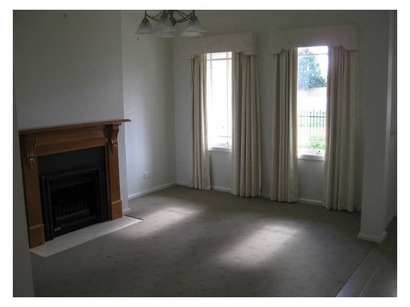 4 Waterbury Street, Cranbourne VIC 3977