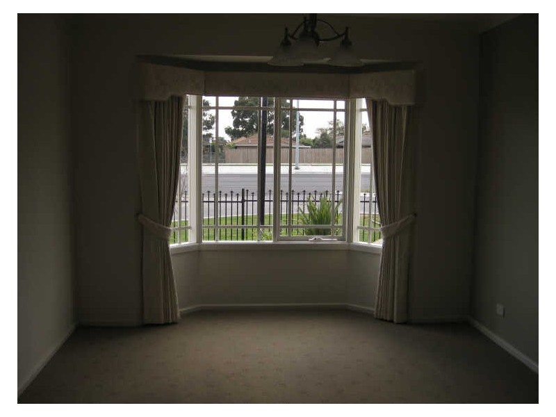 4 Waterbury Street, Cranbourne VIC 3977