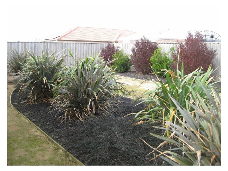 4 Waterbury Street, Cranbourne VIC 3977