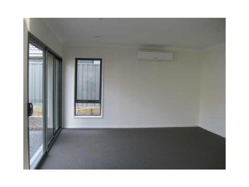28 Meridian Circuit, Berwick VIC 3806