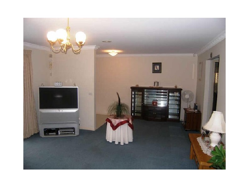 5 Kirrilee Court, Berwick VIC 3806