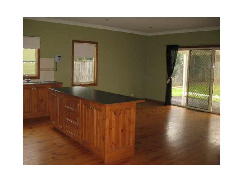 45 Jerilderie Drive, Berwick VIC 3806