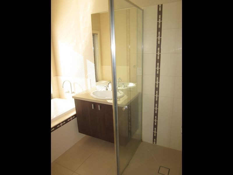 10 Northgate Drive, Berwick VIC 3806