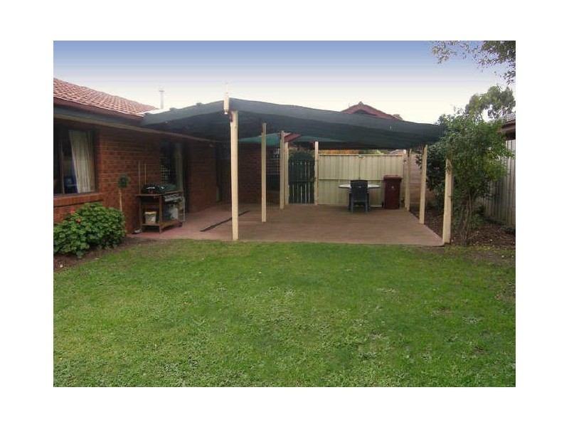 2 Festival Terrace, Berwick VIC 3806