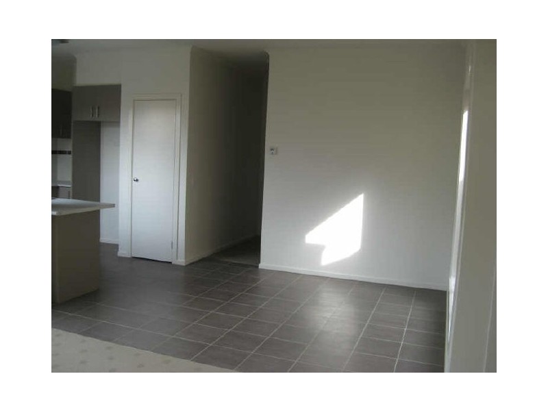 11 Tranquil Lane, Cranbourne North VIC 3977
