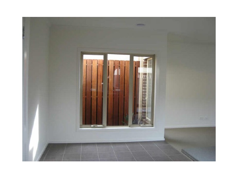 11 Tranquil Lane, Cranbourne North VIC 3977