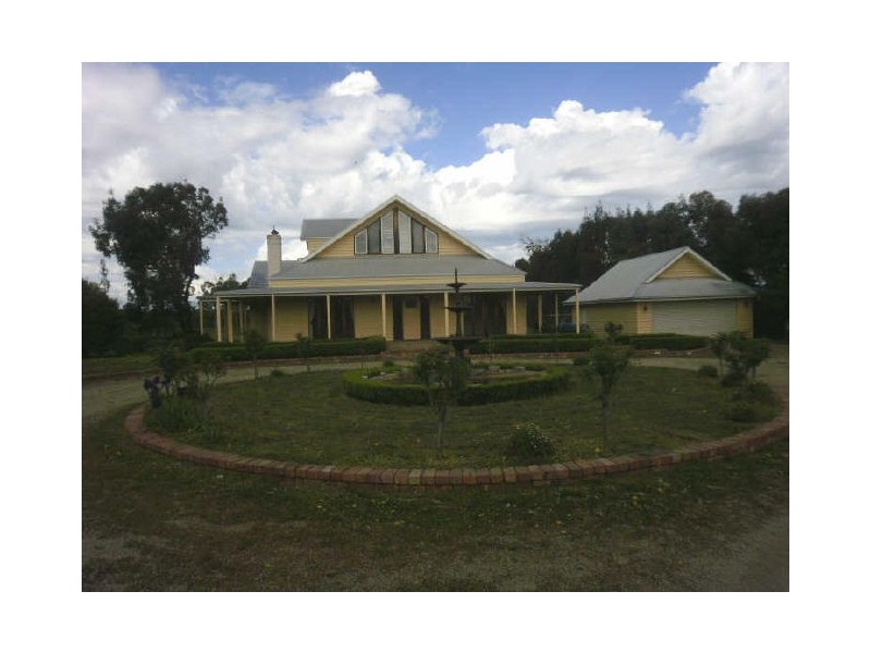 860 Ballarto Road, Cranbourne South VIC 3977