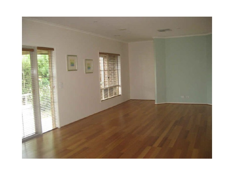 2 Don Collins Way, Berwick VIC 3806