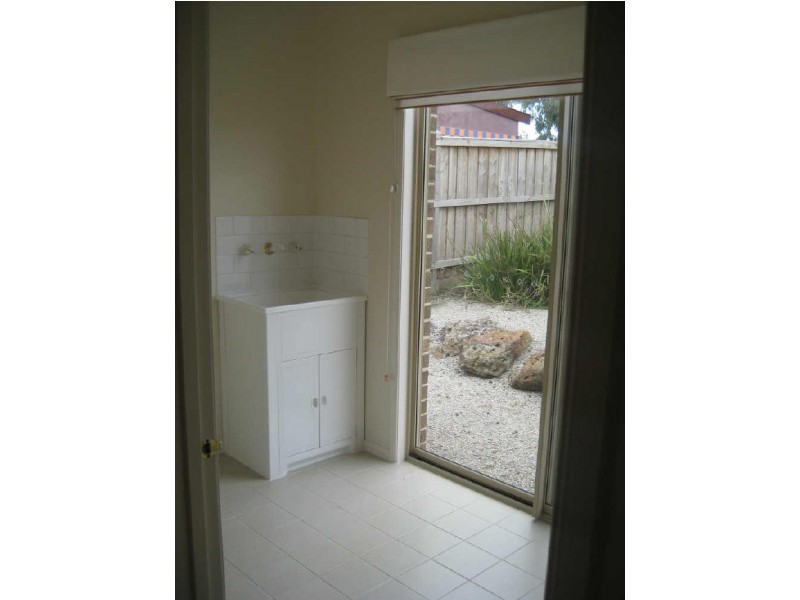 2 Don Collins Way, Berwick VIC 3806