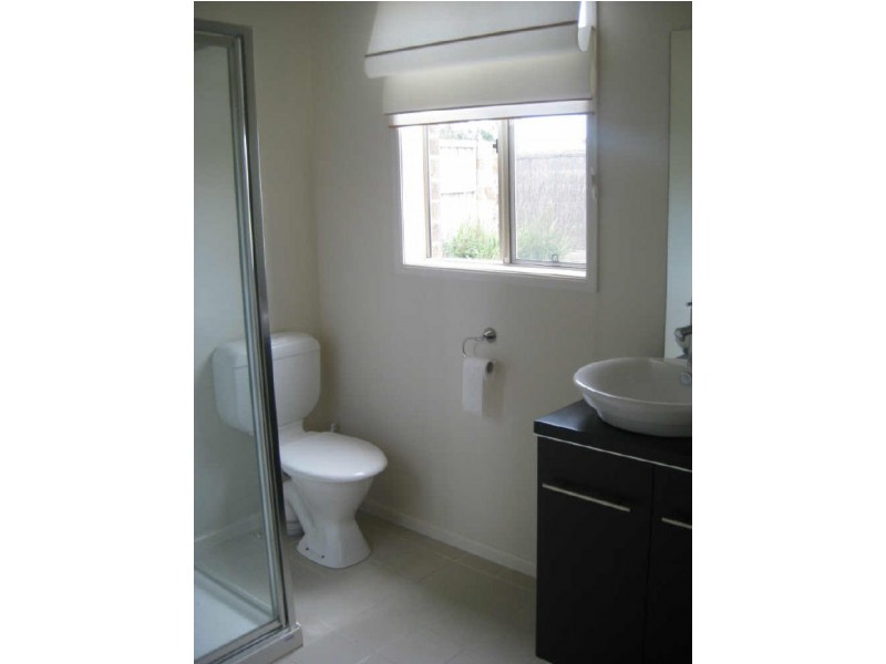 2 Don Collins Way, Berwick VIC 3806