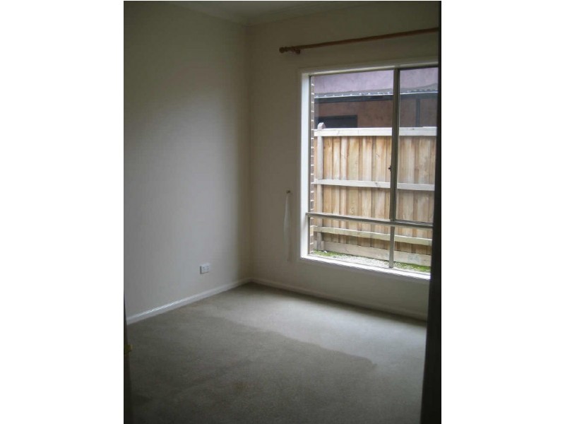 2 Don Collins Way, Berwick VIC 3806