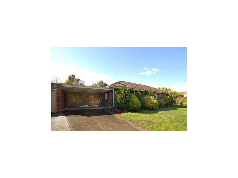 35 Bemersyde Drive, Berwick VIC 3806