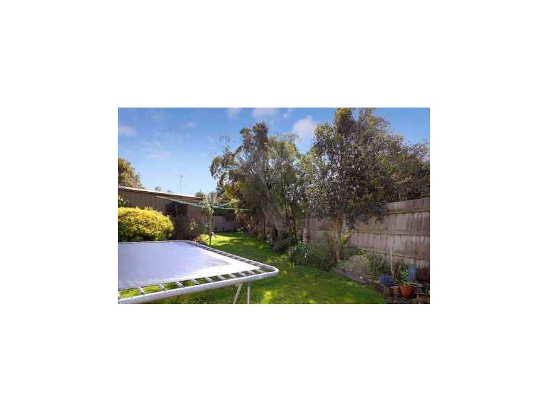 35 Bemersyde Drive, Berwick VIC 3806