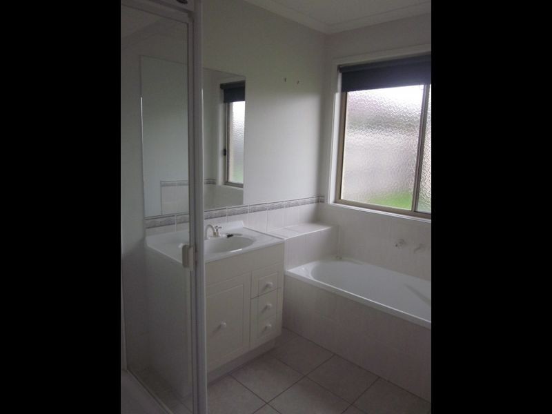 83 Golf Links Road, Berwick VIC 3806