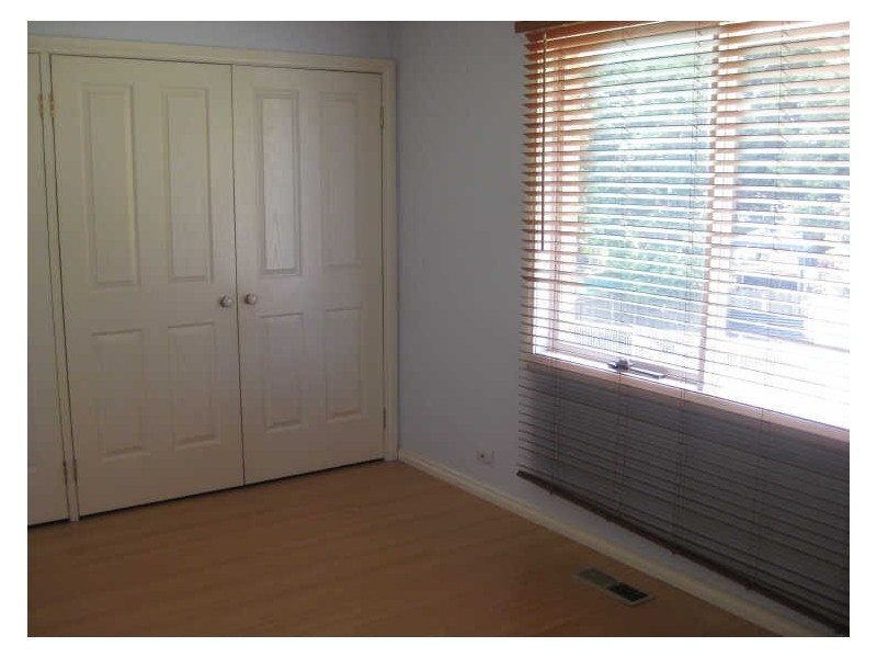 33 Greenacre Crescent, Narre Warren VIC 3805