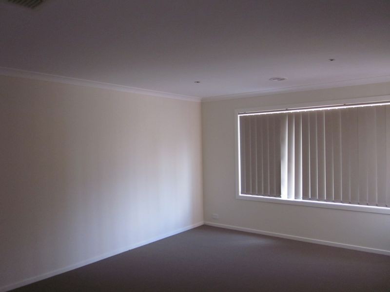 2 Mandalay Court, Berwick VIC 3806