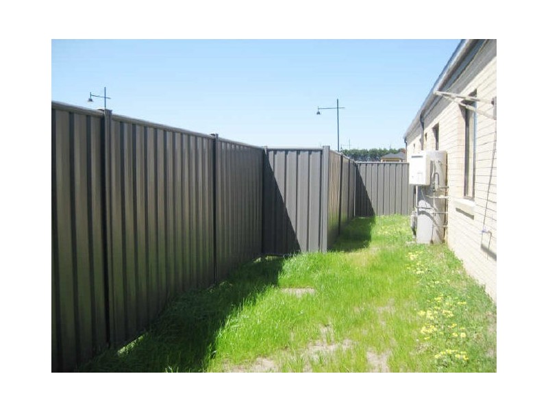 28 Sabel Drive, Cranbourne North VIC 3977