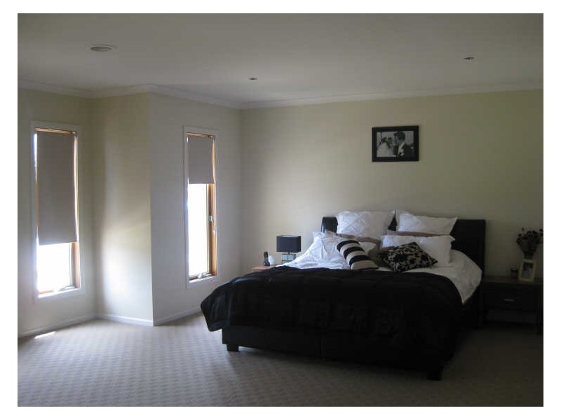 8 Little Gem Way, Berwick VIC 3806