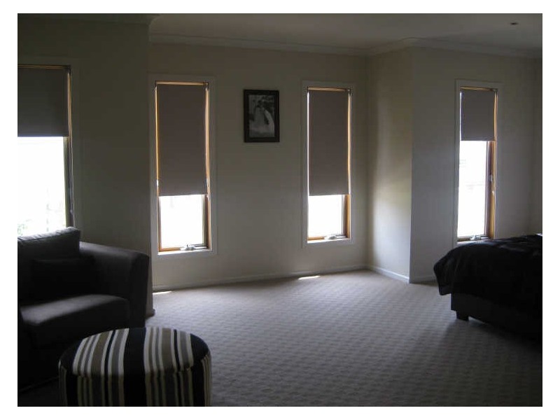 8 Little Gem Way, Berwick VIC 3806