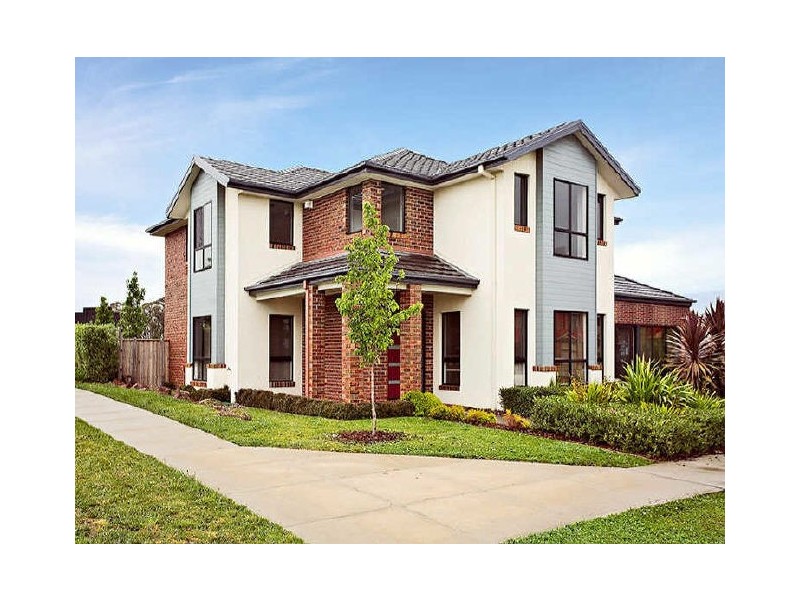 2 Boronia Avenue, Cranbourne VIC 3977