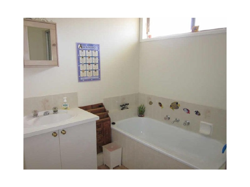 29 Amber Crescent, Narre Warren VIC 3805