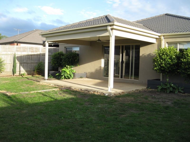 60 Brookland Greens Boulevard, Cranbourne VIC 3977