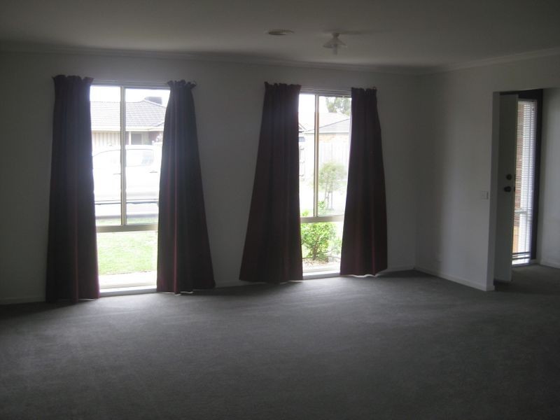 5 Kinsale View, Berwick VIC 3806