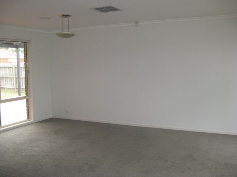 5 Kinsale View, Berwick VIC 3806