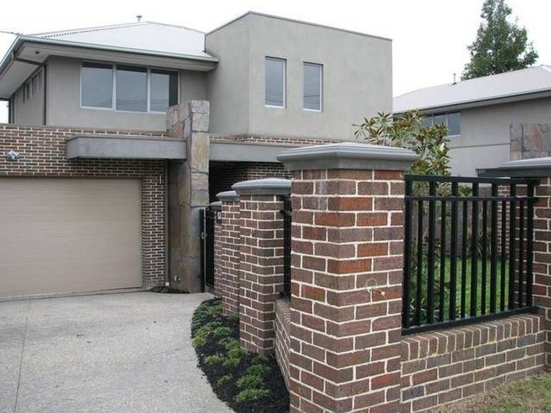 1/4 Buchanan Road, Berwick VIC 3806