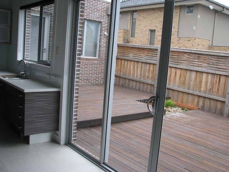 1/4 Buchanan Road, Berwick VIC 3806